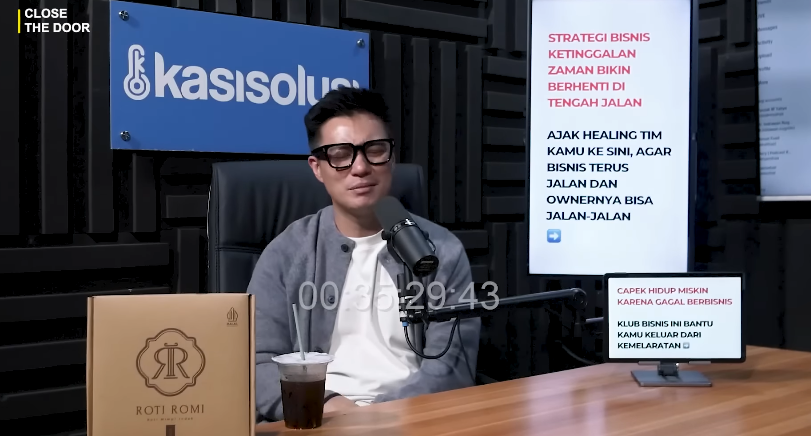 Strategi jualan live TikTok Baim Wong yang sukses menjual gadget dengan rekor GMV